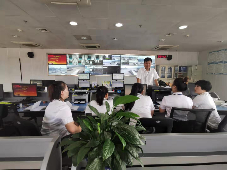 雷雨天氣下的“彩虹”